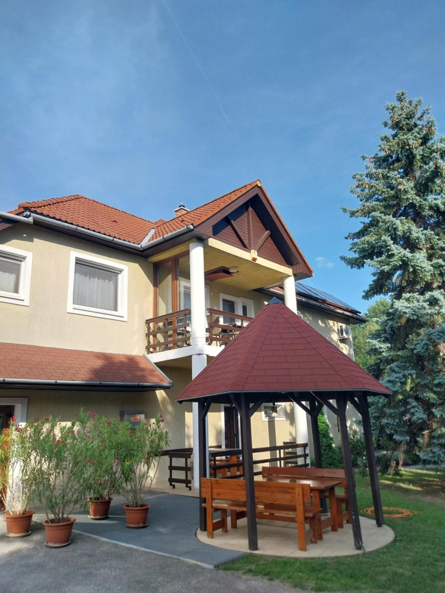 See Vendeghaz - Siofok Exterior photo